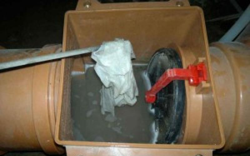 Zpětný ventil kanalizace - účel, typy a samoinstalace Zpětný ventil pro kanalizaci proč je potřeba