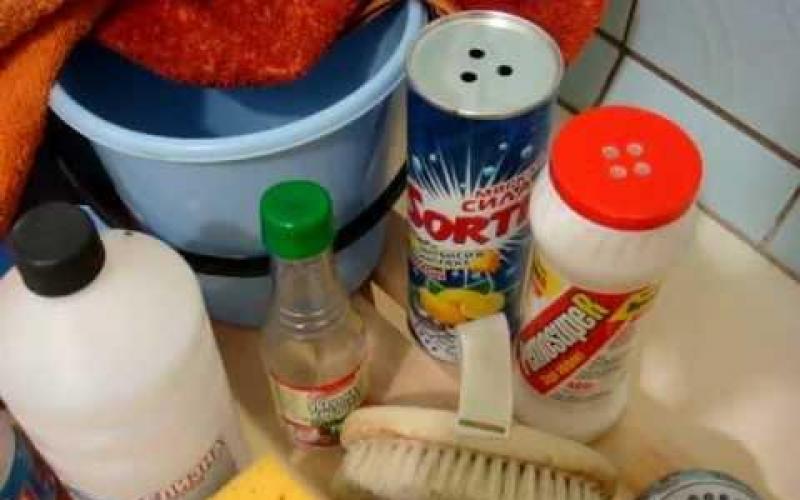 Comment nettoyer un évier en pierre artificielle et comment le garder neuf pendant longtemps Comment nettoyer un évier en céramique dans la cuisine